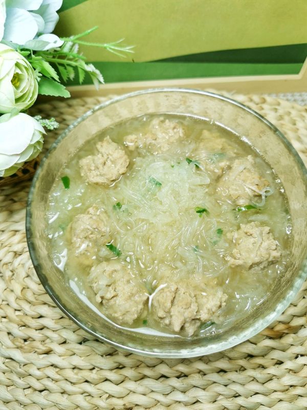 萝卜粉丝丸子汤