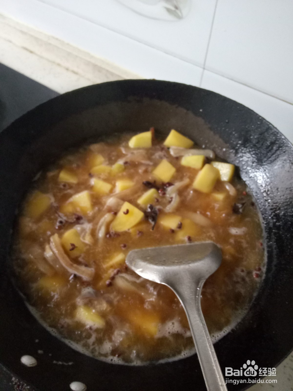 砂锅猪皮炖土豆