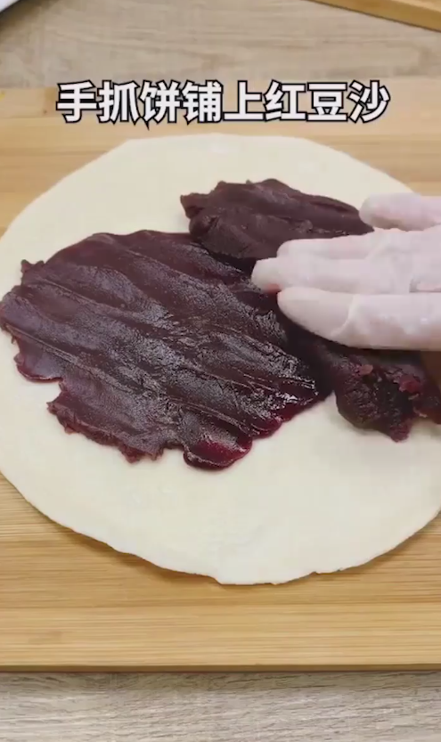 如何制作手抓饼版豆沙糕