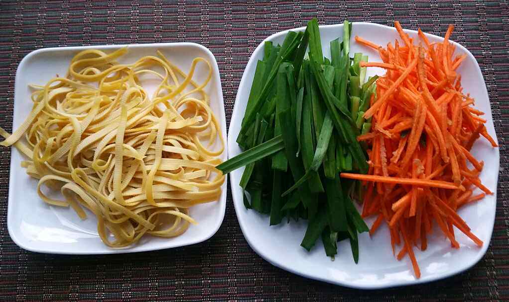 简单又美味的凉拌豆腐皮,看完你就知道!