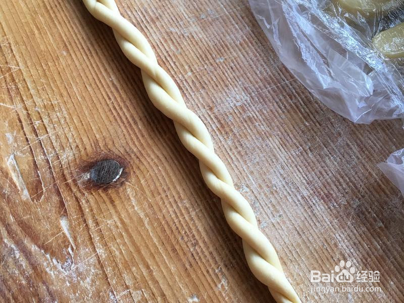 奶香蜂蜜大麻花的做法