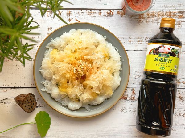 减脂凉拌银耳魔芋丝