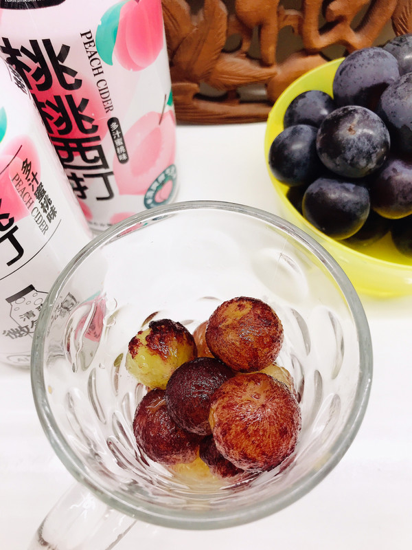 桃桃西打葡萄气泡水