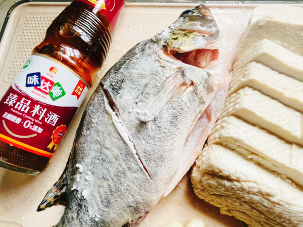 外婆乡桂鱼红炖柴火豆腐