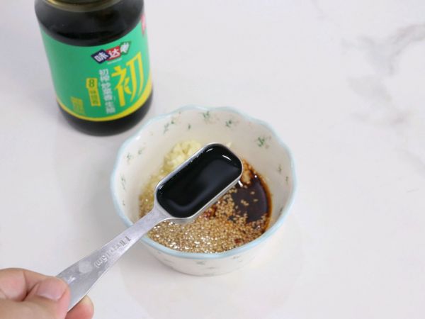 凉拌豆芽黄瓜金针菇