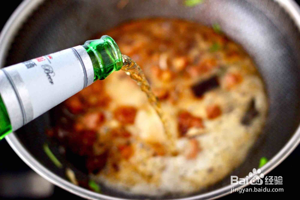 怎么做萝卜双椒啤酒炖鸭