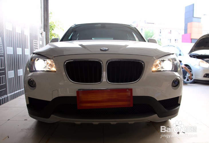 提高夜晚颜值,展现宝马X1眼睛的魅力