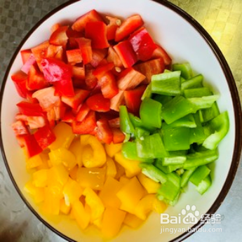 彩椒炒肉(柿子椒炒肉)