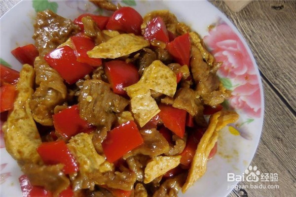 怎么做菜椒豆干炒肉片?