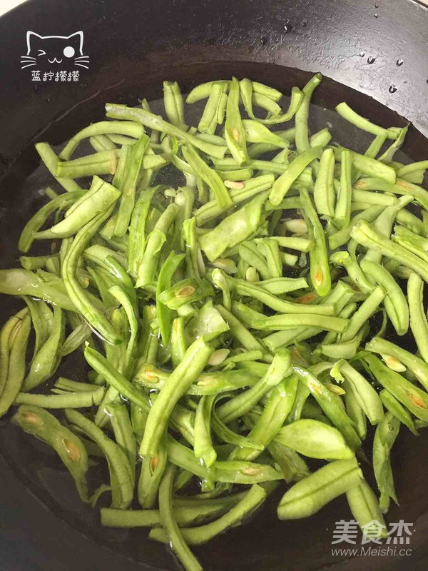 豆角鸡蛋水晶饺