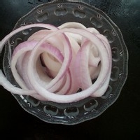 哄宝宝的炸洋葱圈小吃的做法