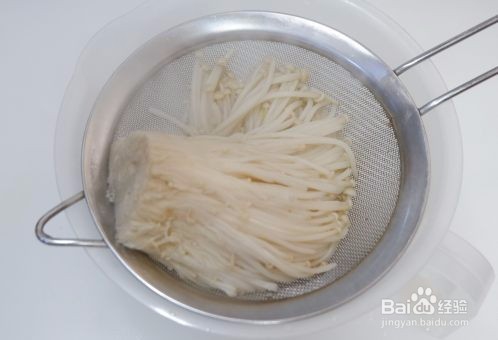 金针菇烧日本豆腐怎么做好吃？