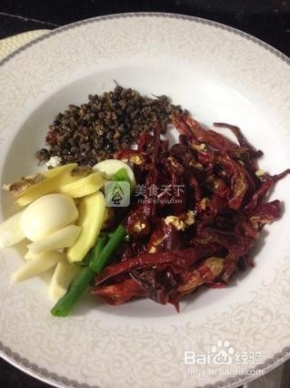 辣子鸡的详细做法