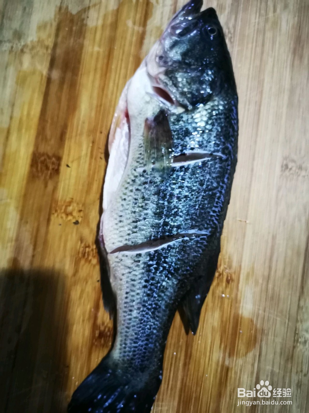 清蒸鲈鱼的简单做法