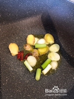 黄焖鸡的做法