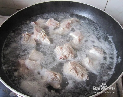 家常菜土豆炖排骨