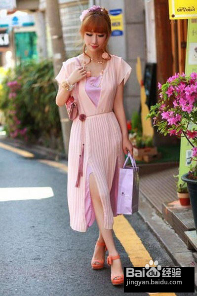 夏季是适合穿长裙的季节