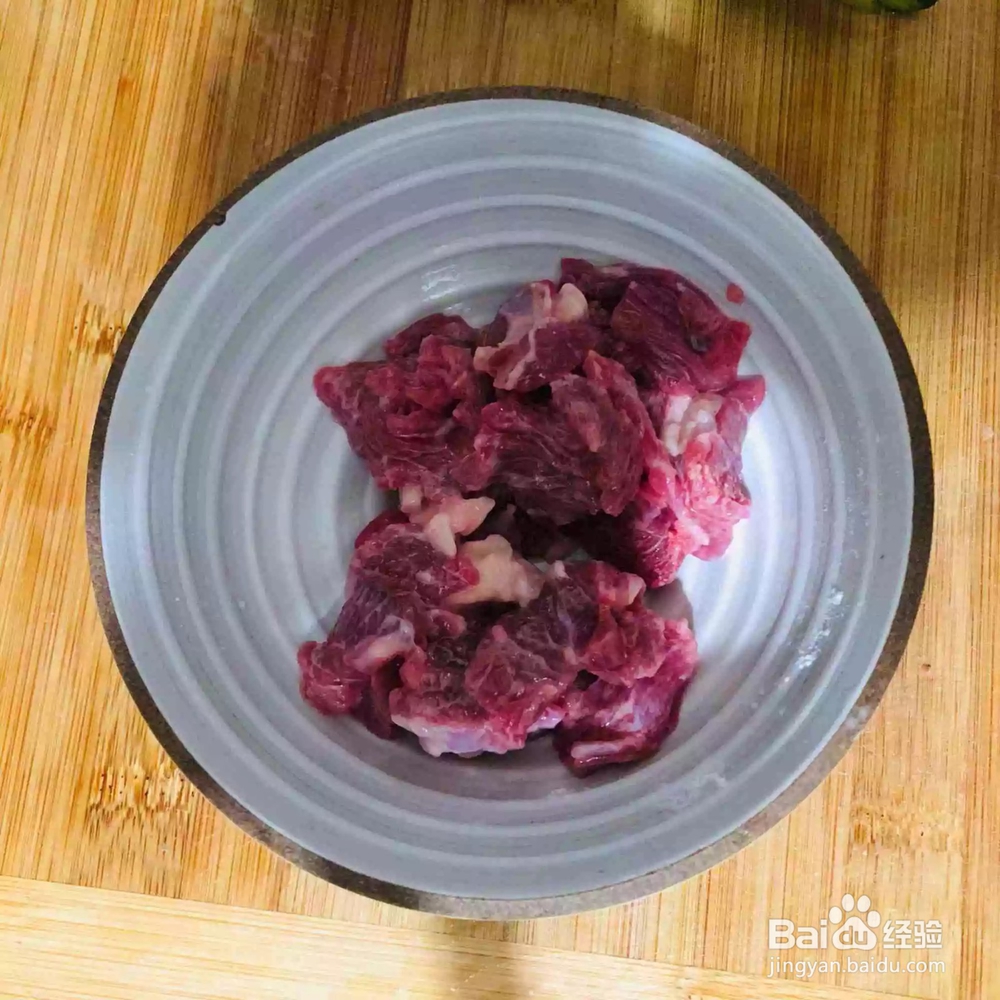 如何在家里做时蔬炒牛肉