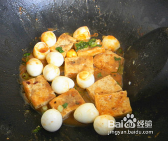 茄汁鹌鹑蛋煎豆腐的做法