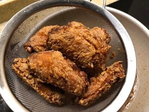 蒜香炸鸡翅、真香