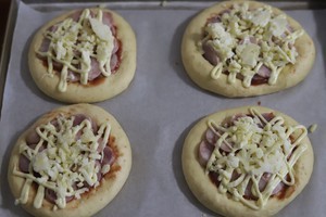 迷你火腿披萨的做法