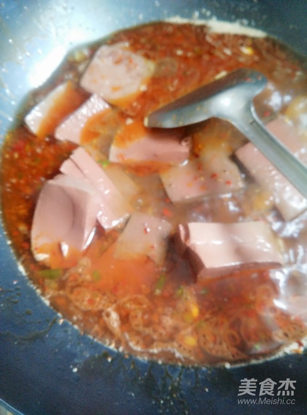 猪血火锅的做法