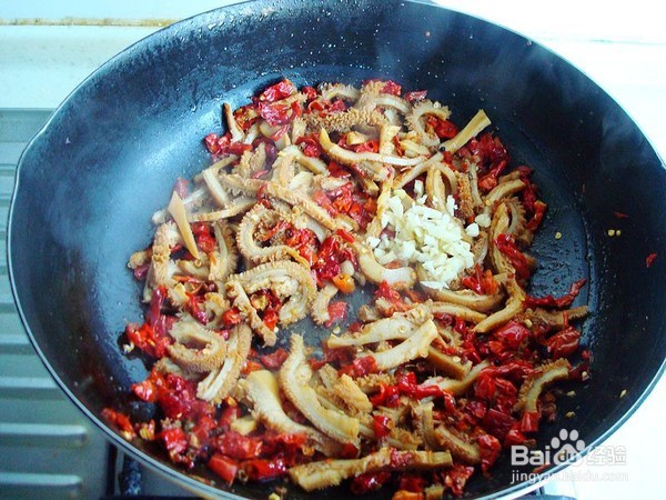 辣皮子滚牛肚的做法