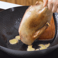 美味可口的五味鸭