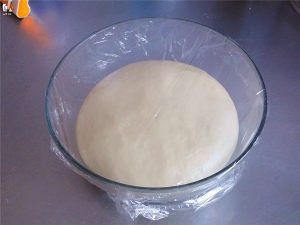怎么做巨蛋牛奶面包