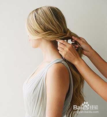 自己打造鱼骨辫马尾