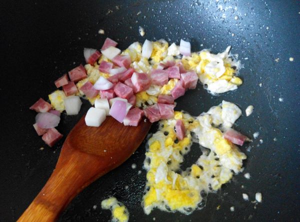 五彩虾球芝士焗饭