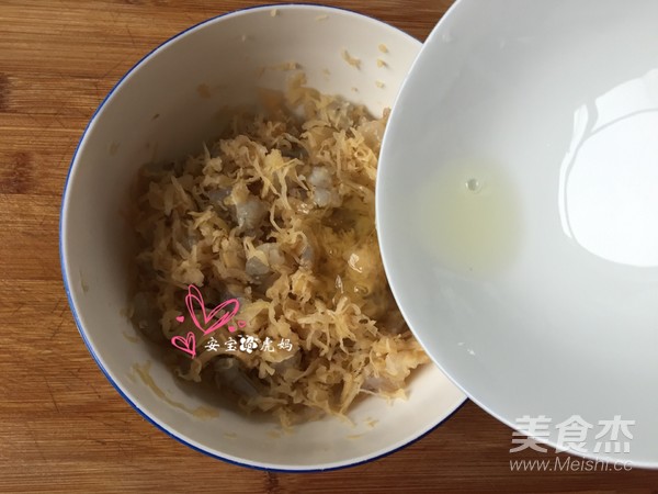 酸菜虾仁锅贴