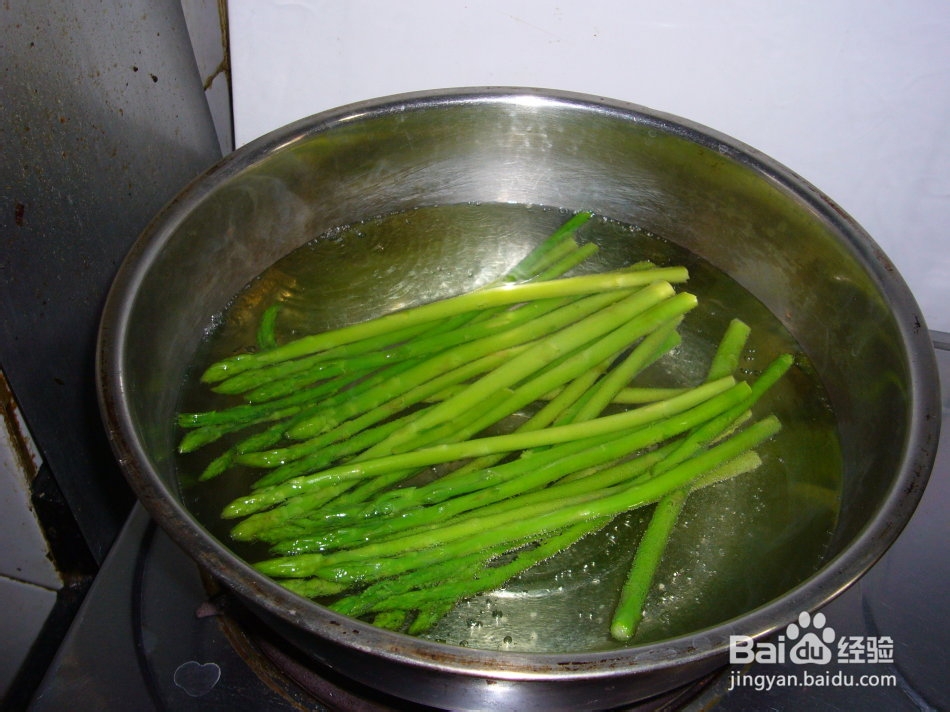 节日聚会美食——清炒芦笋