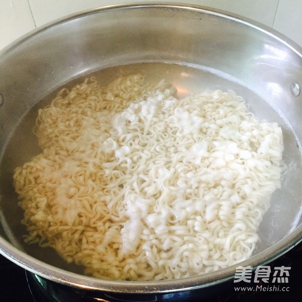 培根炒面的做法