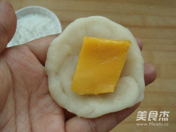 芒果糯米糍的做法