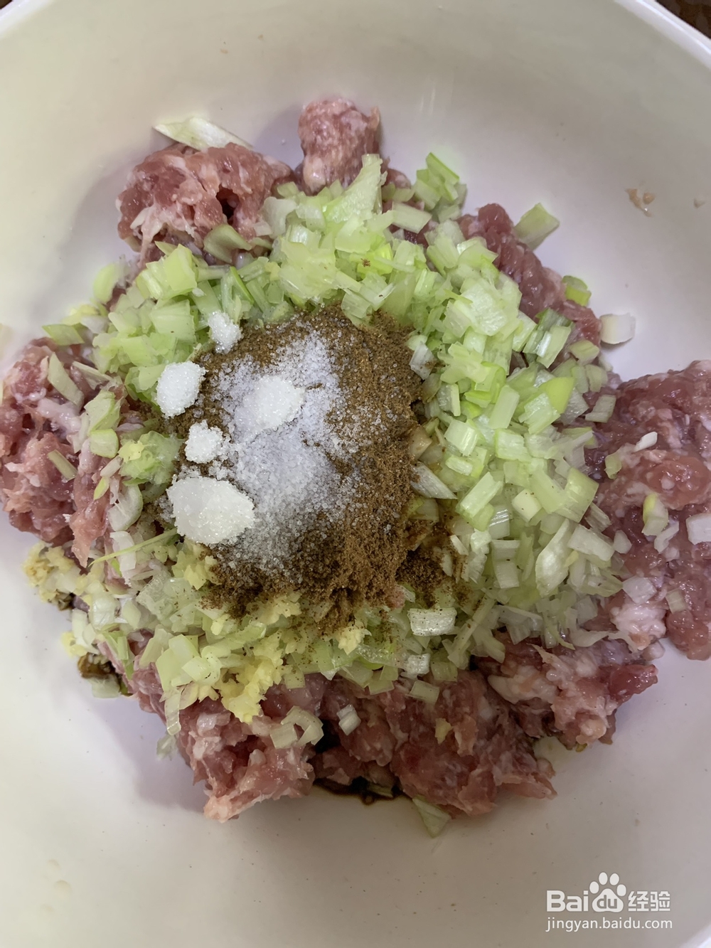 自制的猪肉大葱饺子