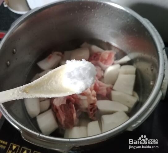 如何做萝卜猪骨汤
