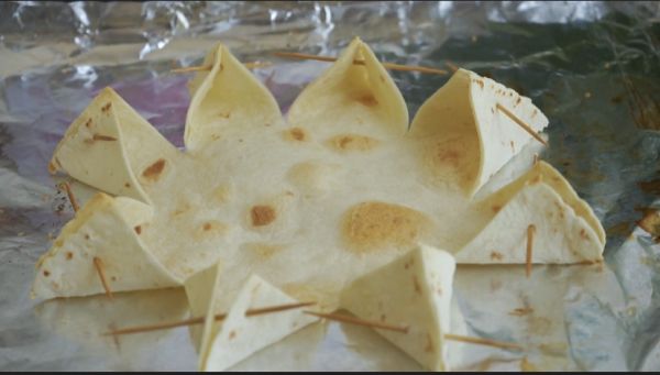 浓厚拉丝太阳海鲜披萨