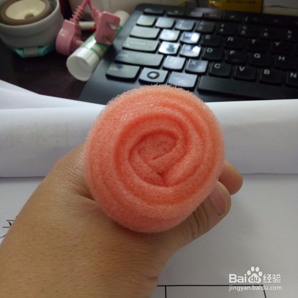 如何用海绵制作玫瑰花