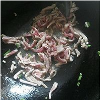 猪肉加扁豆焖饼做法