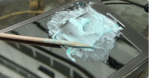 如何将手机纳米膜拆卸下来