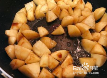 超简单但无敌好吃的排骨炖土豆