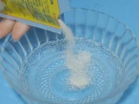 把酵母粉倒进白醋里能起到什么作用