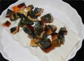 如何做出美味的皮蛋瘦肉粥
