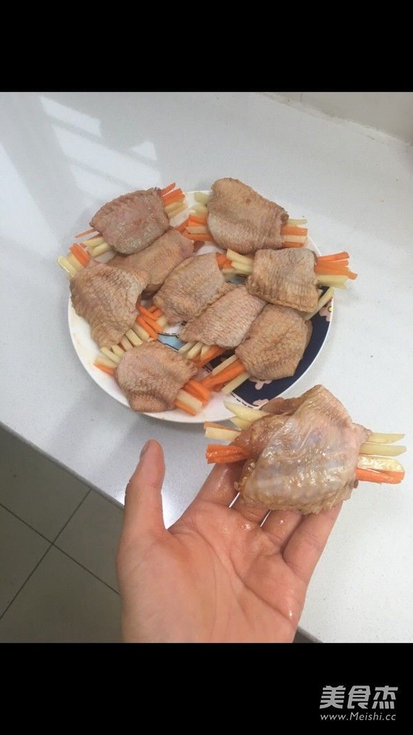 时蔬酿鸡翅的做法