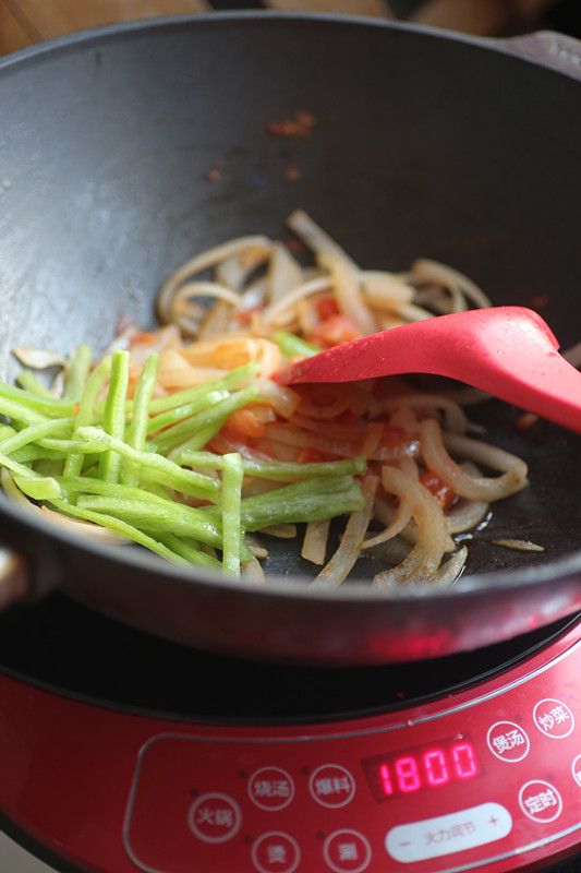 黑椒牛柳炒意面