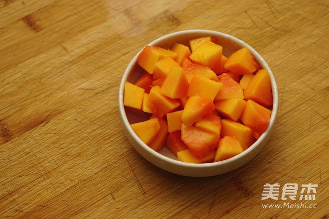 木瓜银耳炖的做法