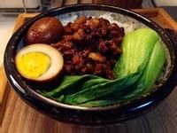 秘制卤肉饭饭