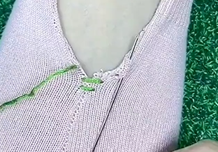 如何无痕缝好开线的袖子