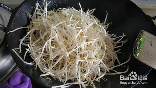 韭菜炒豆芽的做法